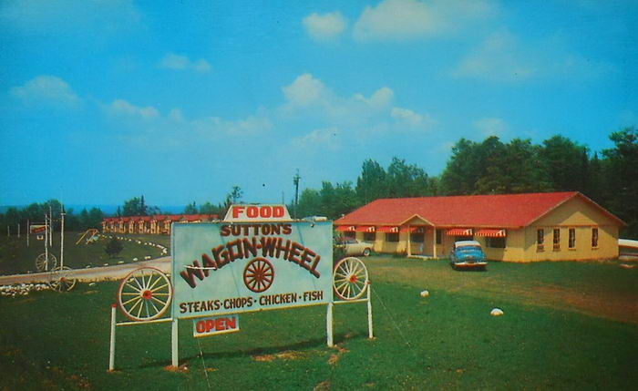 Suttons Wagon Wheel - Old Postcard (newer photo)
